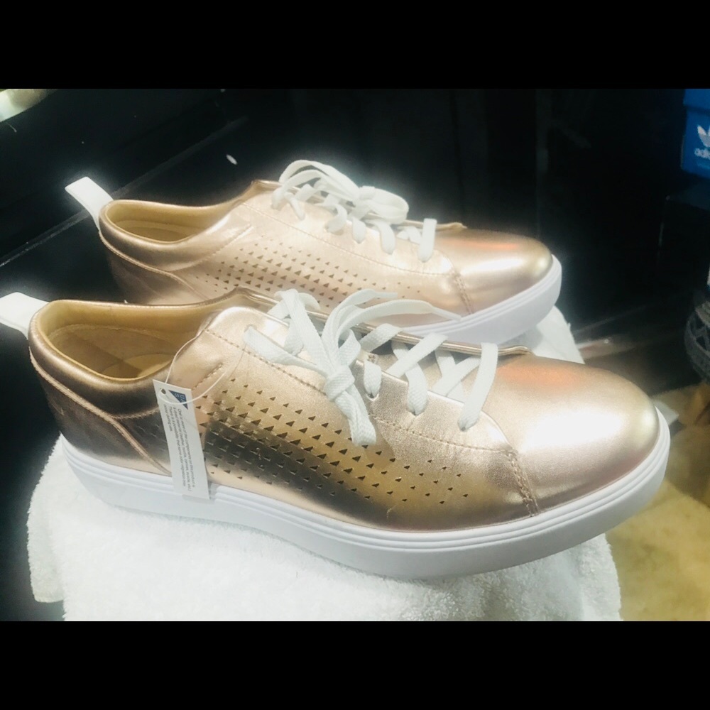 Under Armour New! UAS Capeside Low Women’s